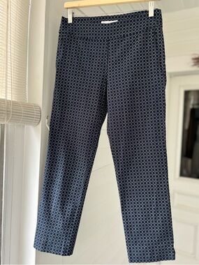 Margaret M Navy & White Cropped Geometric Print Pants